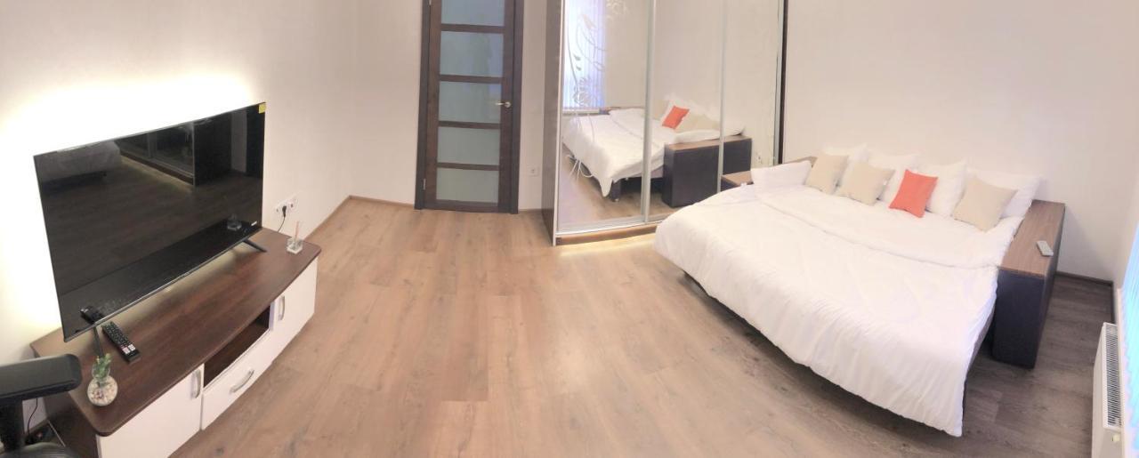 Apartament Жд Вокзал Пр Победы 67-В Метро Нивки Парк Шулявка Kijów Zewnętrze zdjęcie